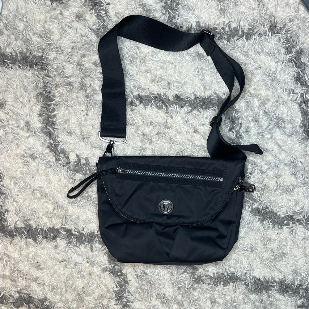 Lululemon all night festival bag